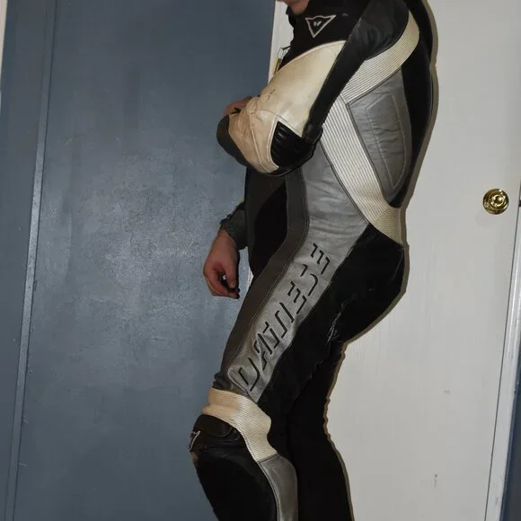 Dainese leather motorcycle suit size US46 - Euro56 - Picture 4 of 16